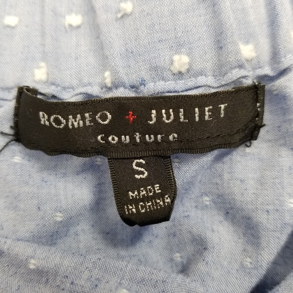 Romeo & Juliet Couture Off Shoulder Blouse - Picture 7 of 7